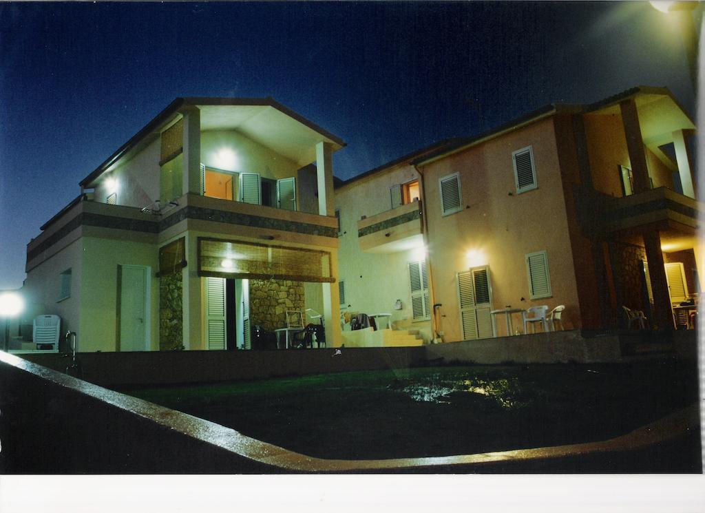Casa Vacanze "La Caldosa" Badesi Exterior photo