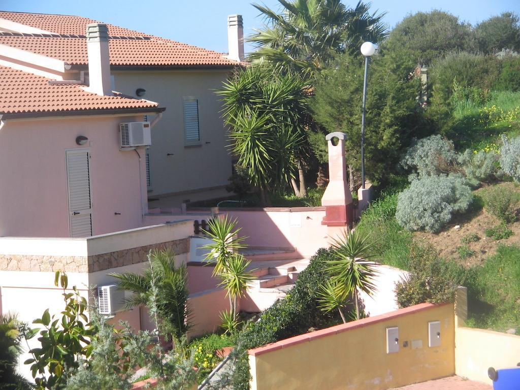 Casa Vacanze "La Caldosa" Badesi Exterior photo