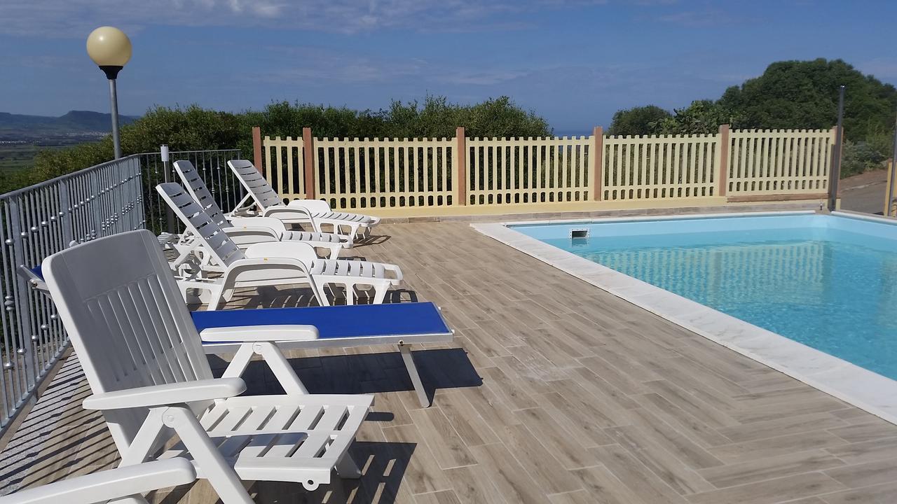 Casa Vacanze "La Caldosa" Badesi Exterior photo